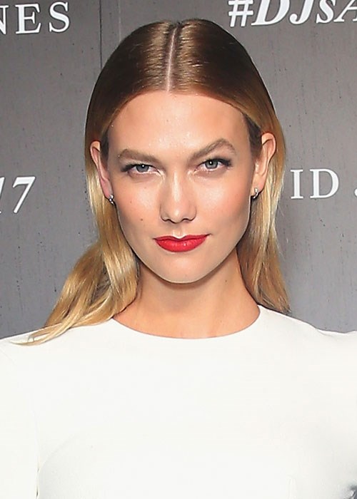 How to: Karlie Kloss's Glowing Skin & Red Lip Makeup
