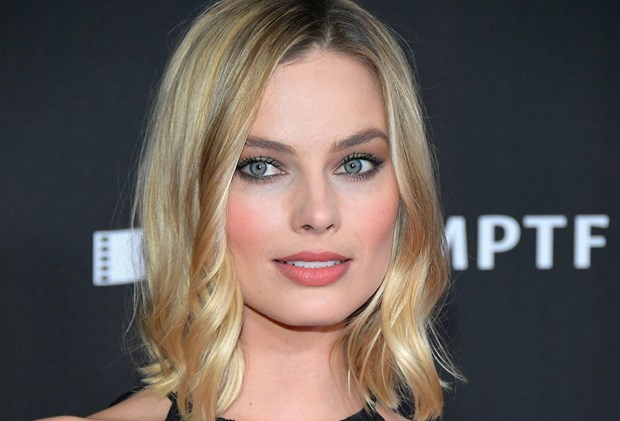 2017 Coolest Cuts & How To Style Them Like A Celeb - Margot Robbie