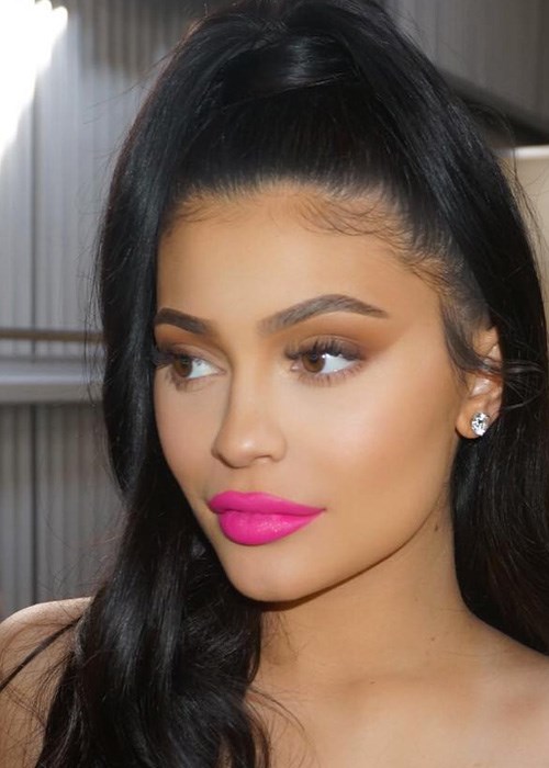 Kylie Jenner just posted a makeup-free photo