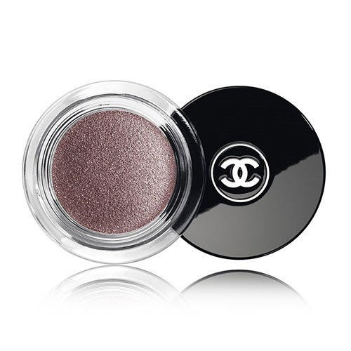 CHANEL Illusion D'Ombre Long Wear Luminous Eyeshadow Review | BEAUTY/crew