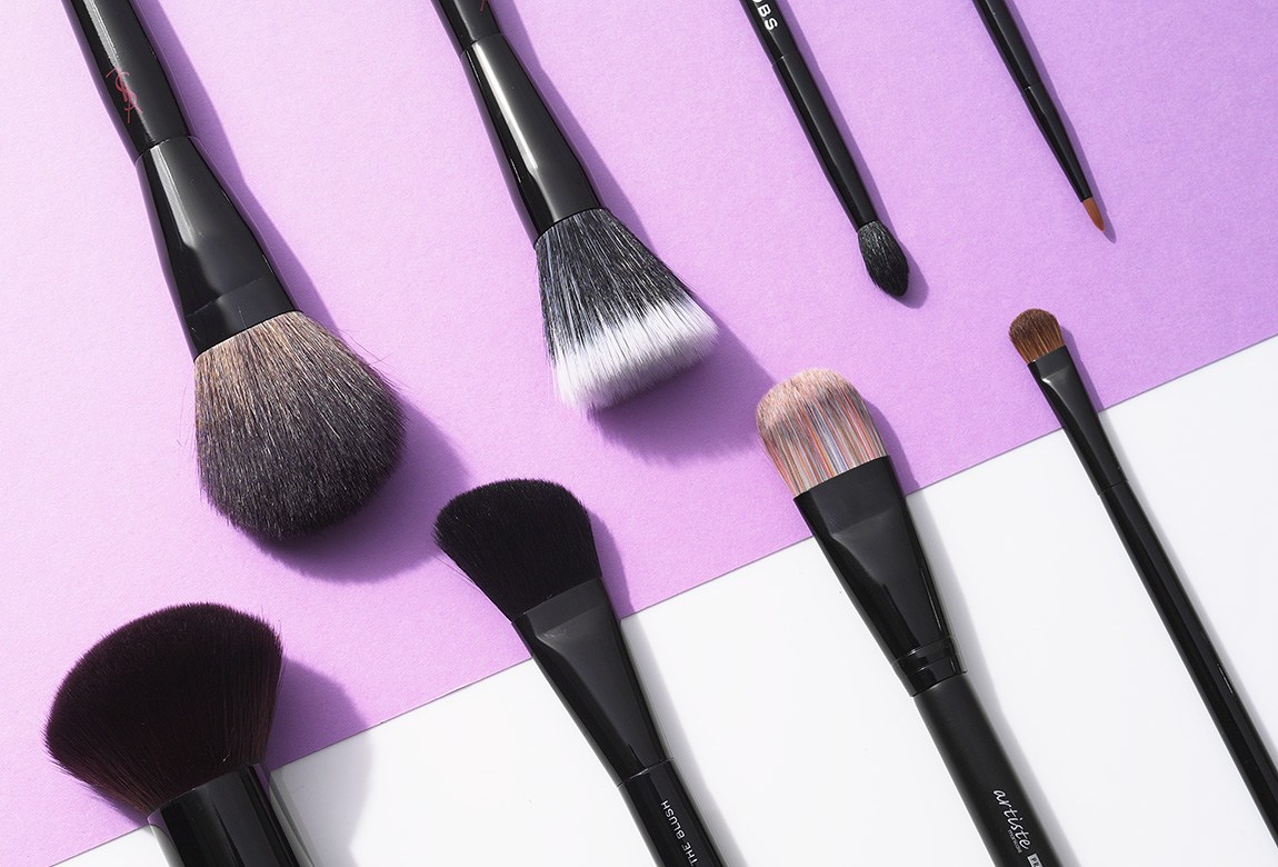Makeup Brushes You Need In Your Beauty Kit BEAUTY/crew