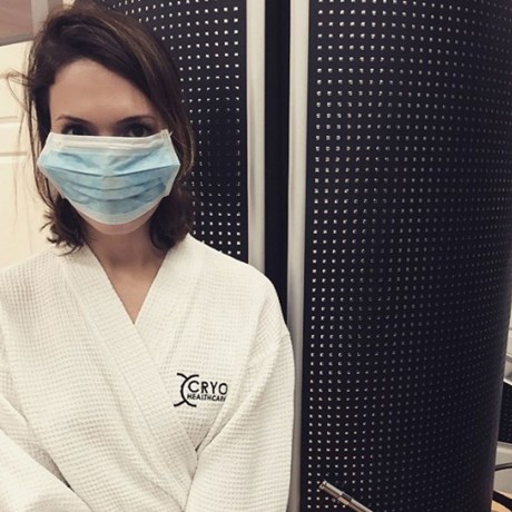 Cryotherapy-tried-and-tested-mandy-moore