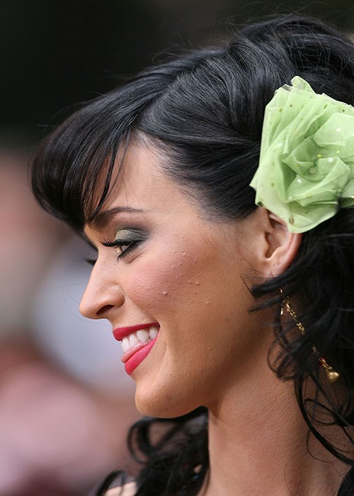 Katy Perry acne