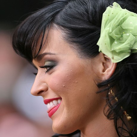 Katy Perry acne