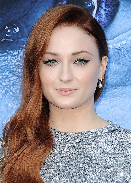 How To Get Glowing Skin All Winter Long - Sophie Turner