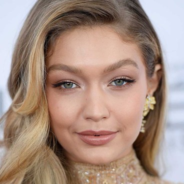 Common Mistakes We Make With Our Brows - Gigi Hadid