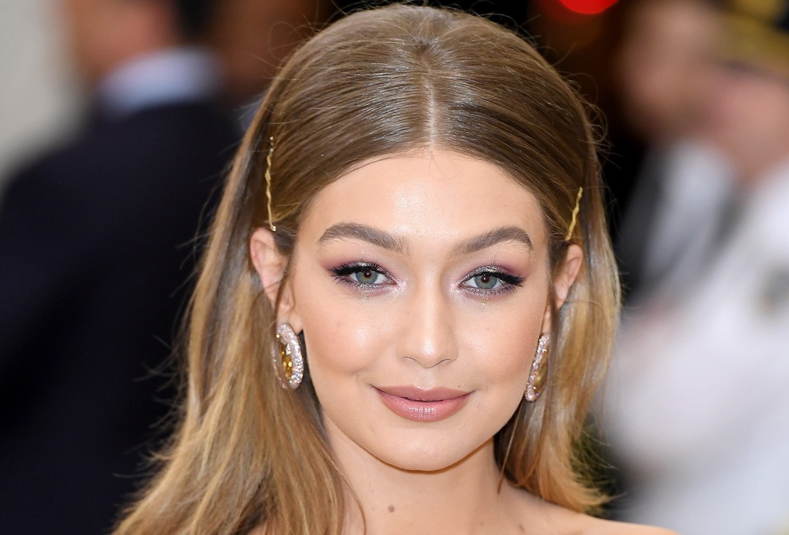Gigi Hadid Wore No Foundation And Still Looks Perfect BEAUTY/crew