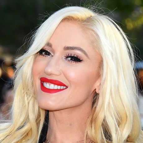 Gwen Stefani just posted a makeup-free selfie
