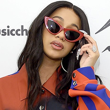 Cardi B changes her nails