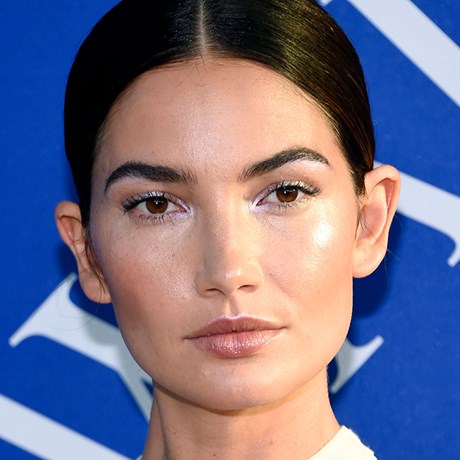 How to copy Lily Aldridge's dramatic winged eyeliner