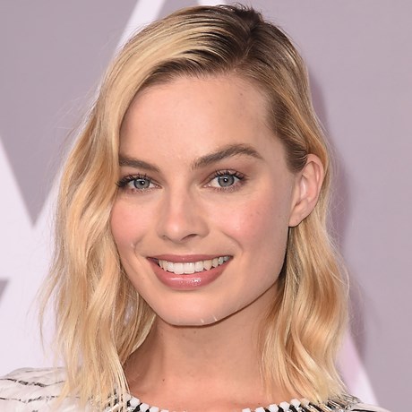 How to Style a Lob - Margot Robbie