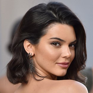 Best Bronzer Reviews For Your Skin Type - Kendall Jenner