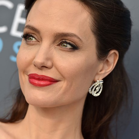 Best Red Lipstick Reviews - Angelina Jolie