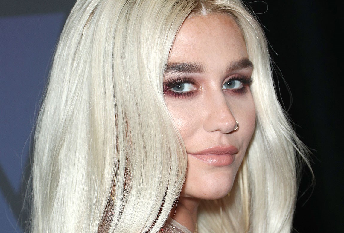 Kesha Showed Freckles In A Makeup-Free Selfie | BEAUTY/crew
