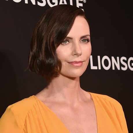 Charlize Theron Debuted Another Dramatic New Hairstyle