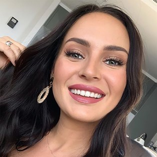 Chloe Morello Has Shared Snaps Of Her Epic Makeup Collection