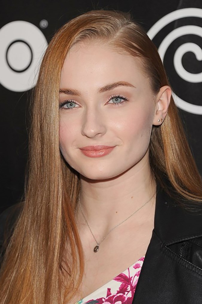 Your Definitive Guide To Sophie Turner's Best Beauty Looks Throughout The Years