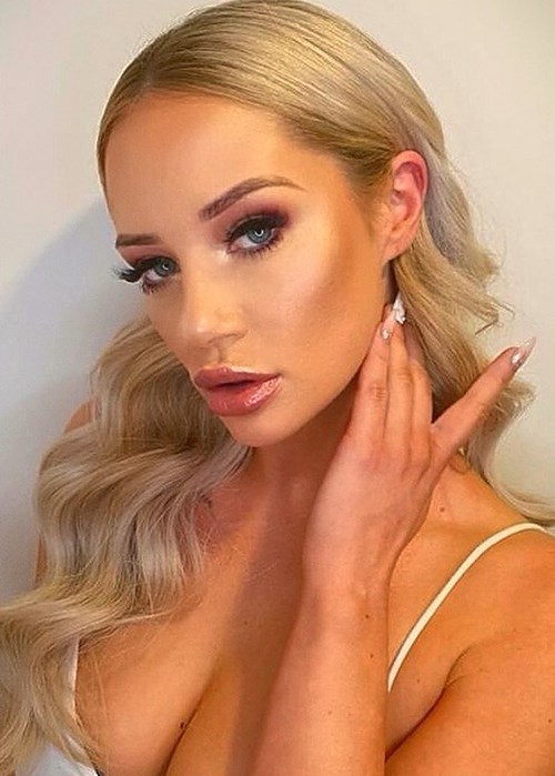 Jessika Power Is Unrecognisable Following Dramatic Makeunder