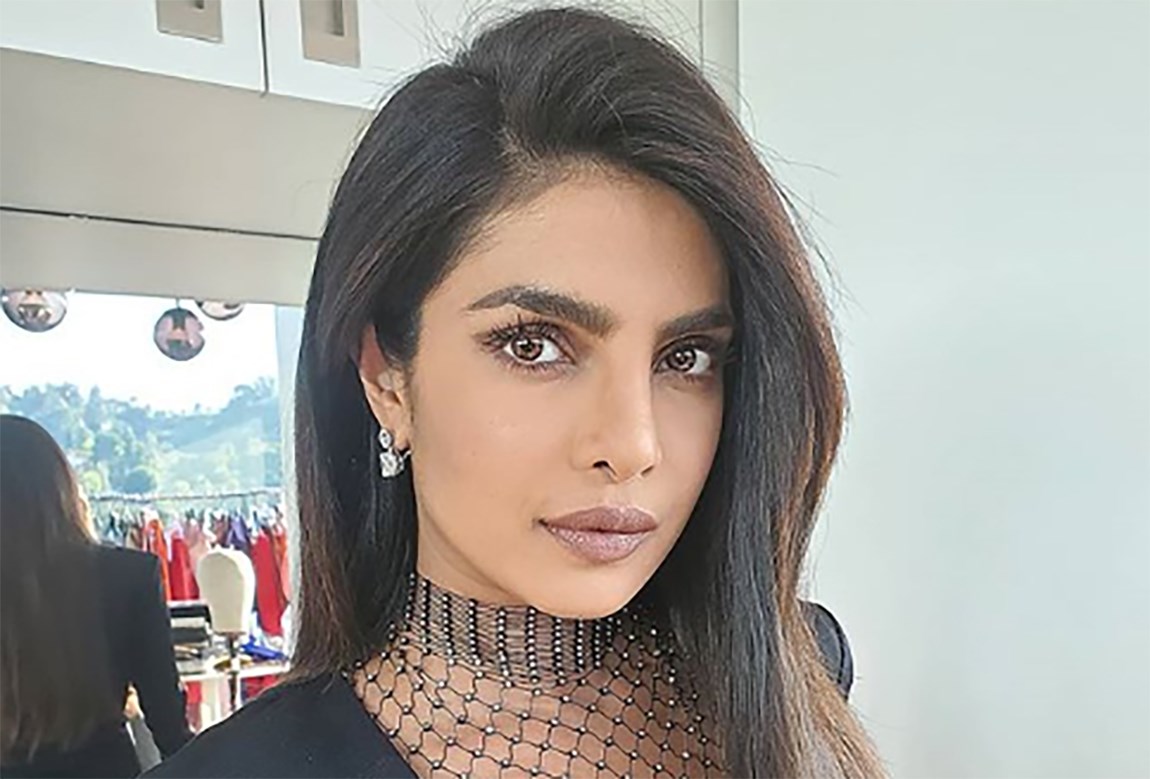 Priyanka Chopra Just Debuted A Blonde Lob In Paris And We're Freaking Out |  BEAUTY/crew