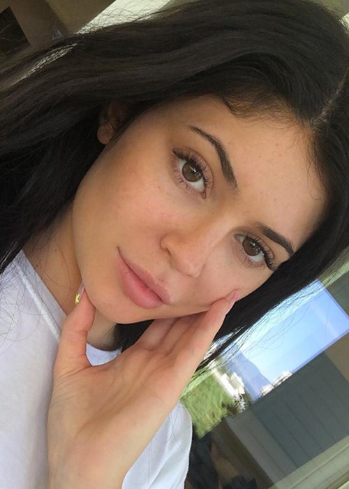 Everything-About-Eyelash-Extensions-Kylie-Jenner