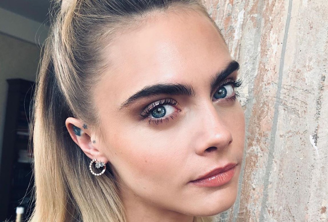 Cara Delevingne Is Wearing The Rainbow Eye Makeup Of Your Dreams ...