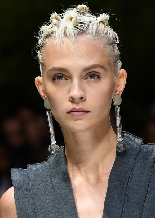 Milan Fashion Week Spring 2020 Just Revived 3 Throwback Hair Trends |  BEAUTY/crew