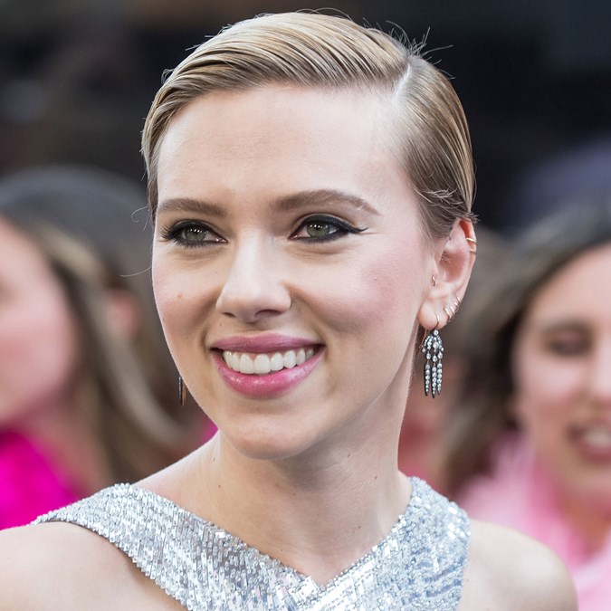 Scarlett Johansson Short Hair: Bob, Pixie, Undercut & More