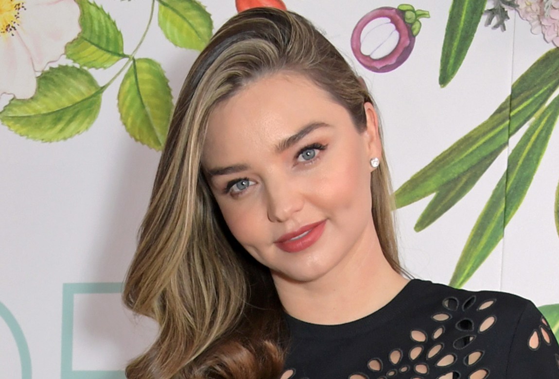Miranda Kerr S Go To Skin Care Tool For Glowing Skin Beauty Crew