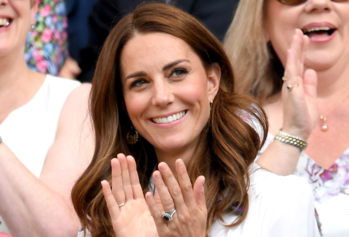 The Beauty Editor Hack For Removing Foundation From Clothing BEAUTY/crew