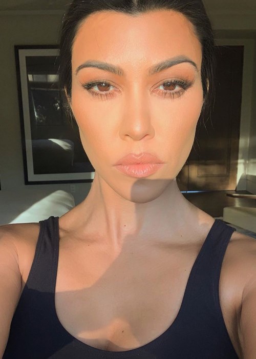 Kourtney Kardashian’s Makeup Artists Reveals The Secret Behind Kourtney’s Signature Dewy Skin Look