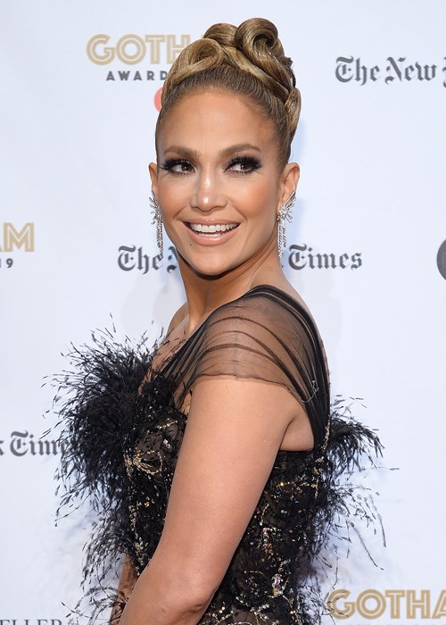 Jennifer Lopez Posted A No-Makeup Selfie To Celebrate Her 'Hustlers' Golden Globe Nomination