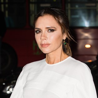 Victoria Beckham’s Clever Makeup Trick For Fuller Lips Without Injections