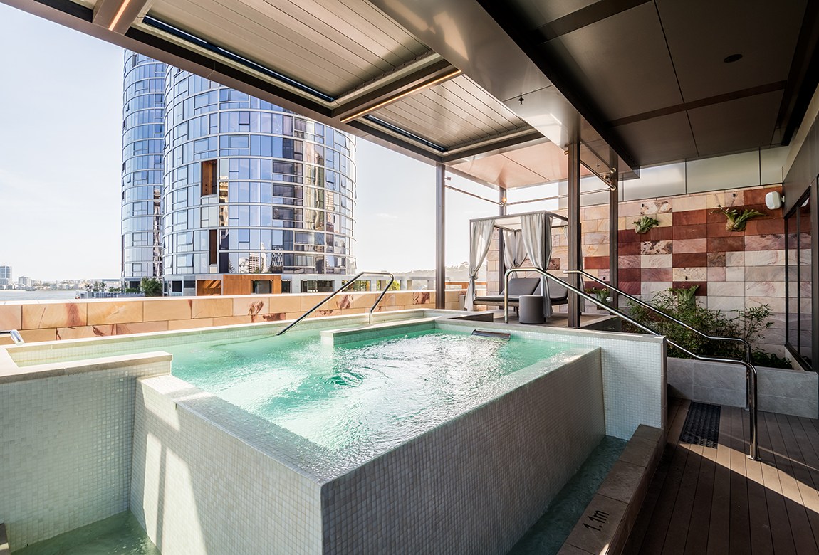 The Best Facials For A Skin Reboot BEAUTY/crew