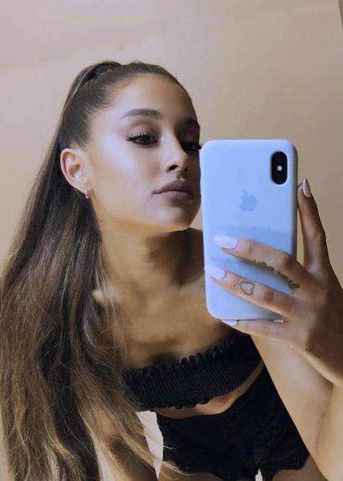 Ariana Grande’s trick for keeping her nails looking salon-fresh in self-iso