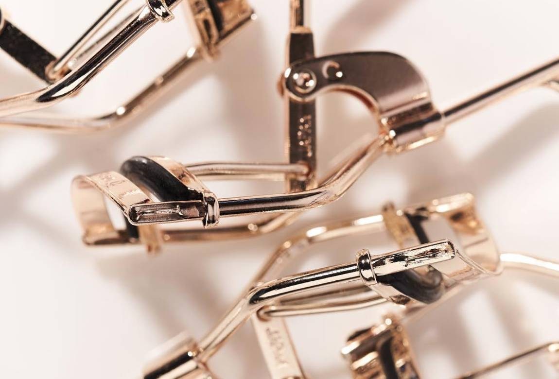 The Best Eyelash Curlers In Australia BEAUTY/crew
