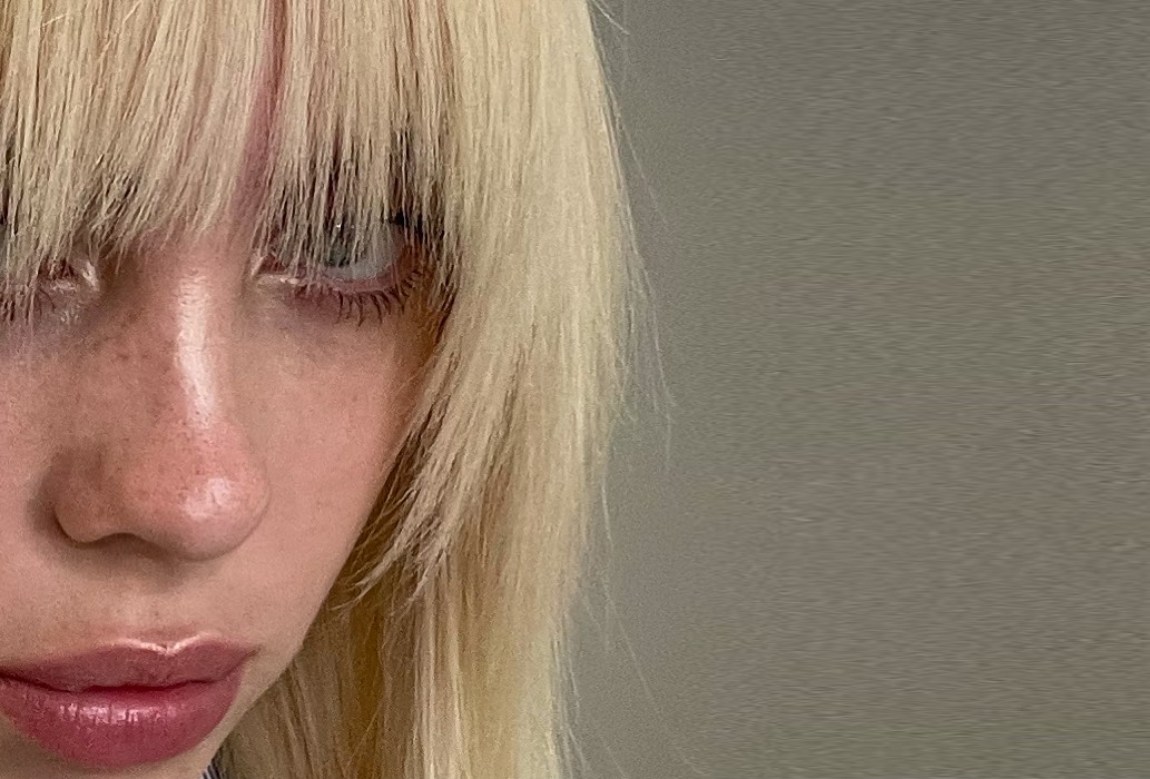 How To Bleach Hair At Home: A DIY Step by Step Guide | BEAUTY/crew