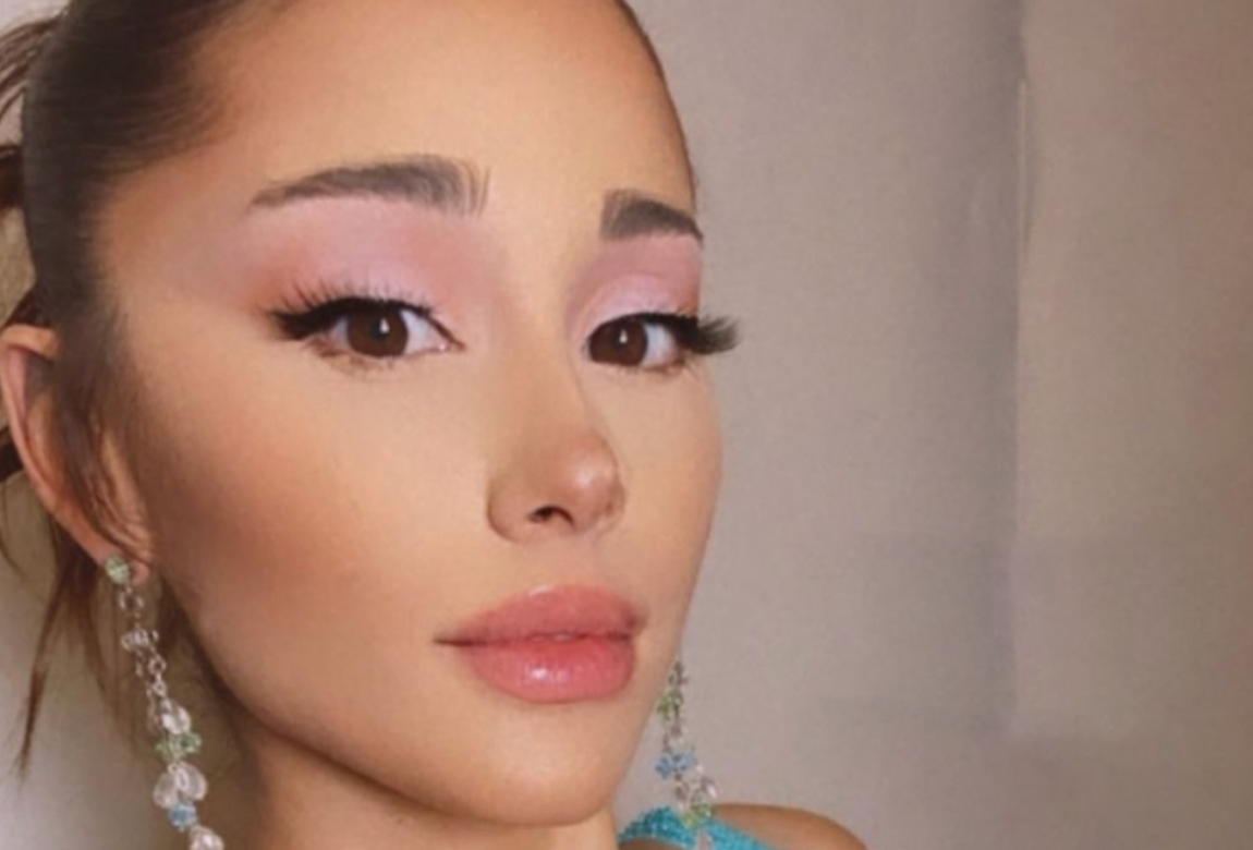 Ariana Grande Makeup