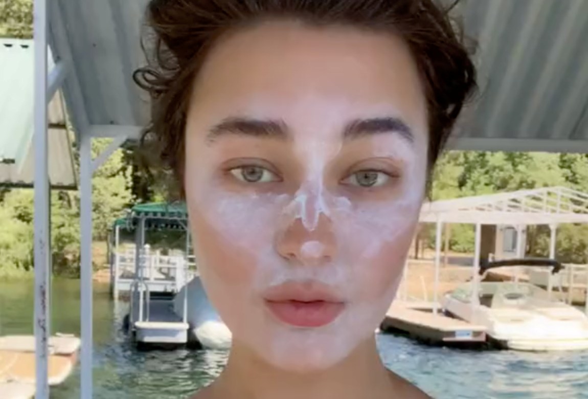 What The Heck Is Up With TikTok’s Sunscreen Contour Hack? BEAUTY/crew