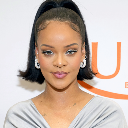 Rihanna's Best Pregnancy Makeup Looks | BEAUTY/crew