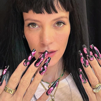 Chrome Nails Are Trending Thanks To Maddy From Euphoria