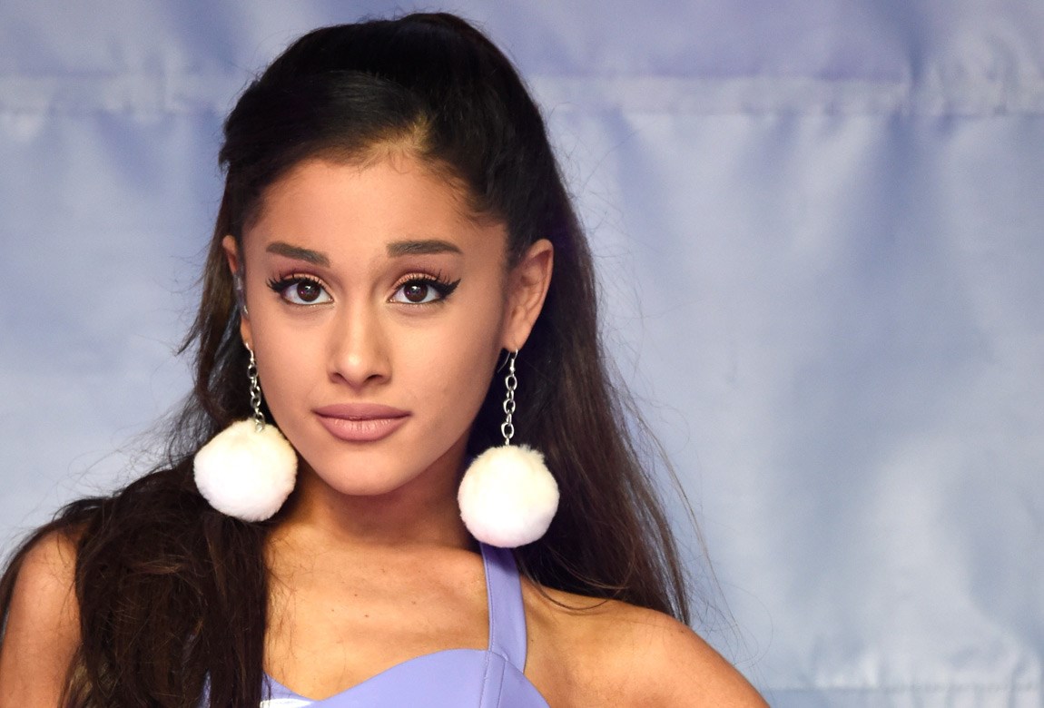 Get the Look: Ariana Grande's Signature Silver Hair and Blue Eyes Makeup Tutorial - wide 7