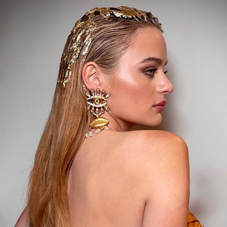 /media/58835/joey-king-gold-hair-s.png