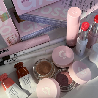 /media/59288/glossier-black-friday-sale-s.png