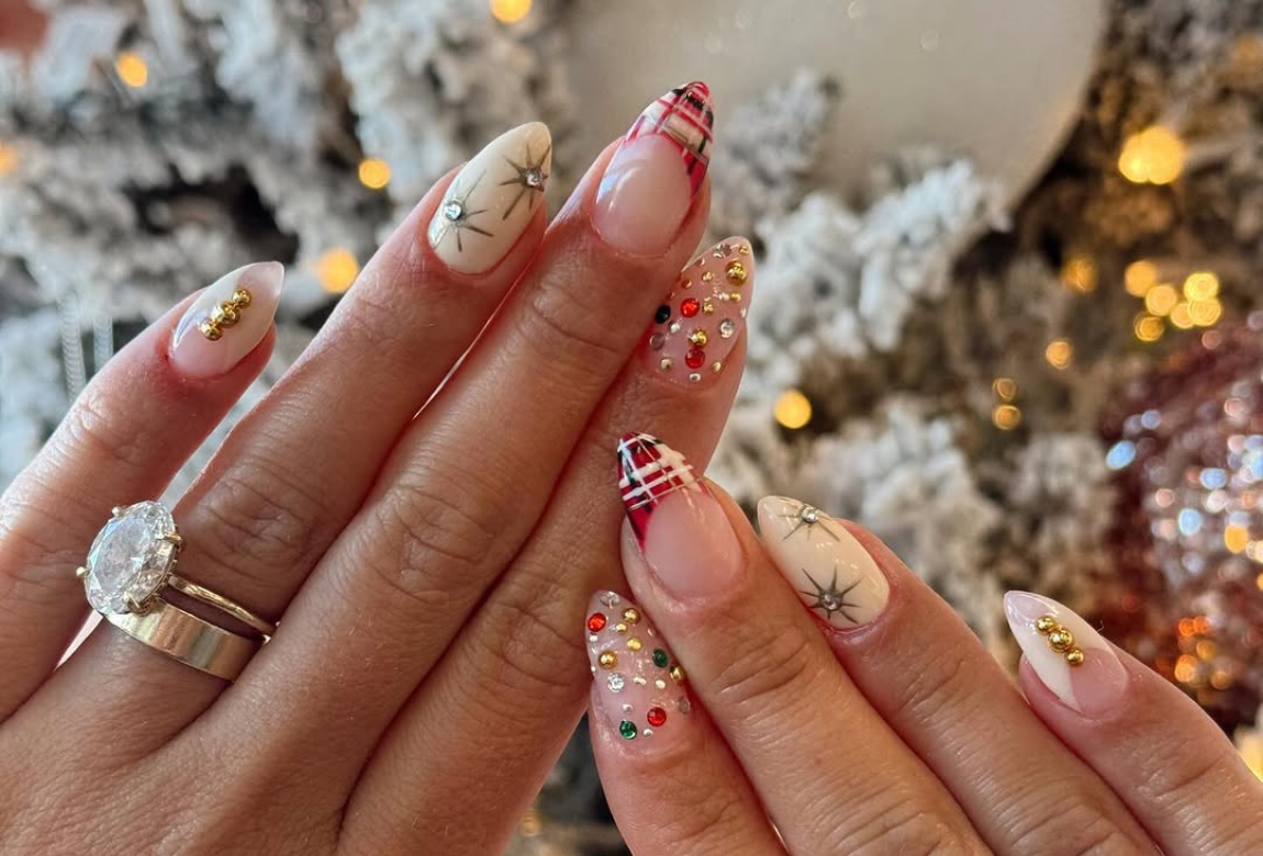 Sparkle This Holiday: 12+ Stunning Christmas Nail Designs for 2025